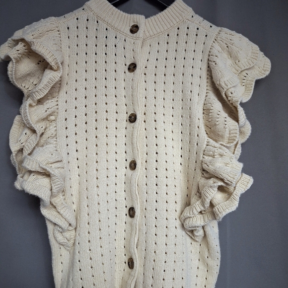Who What Wear Button Closure Eyelet Open Knit Blouse Ruffled Dolman Short Sleeve - Picture 3 of 8